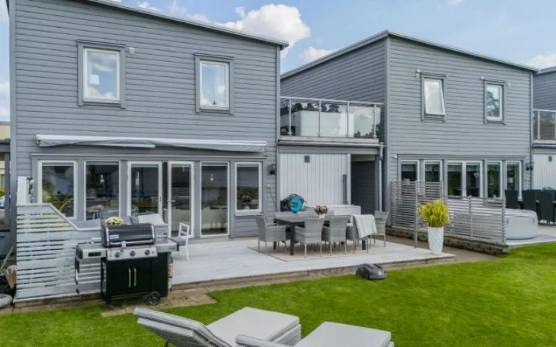 7. Plattsattning 45 m2 framsida radhus