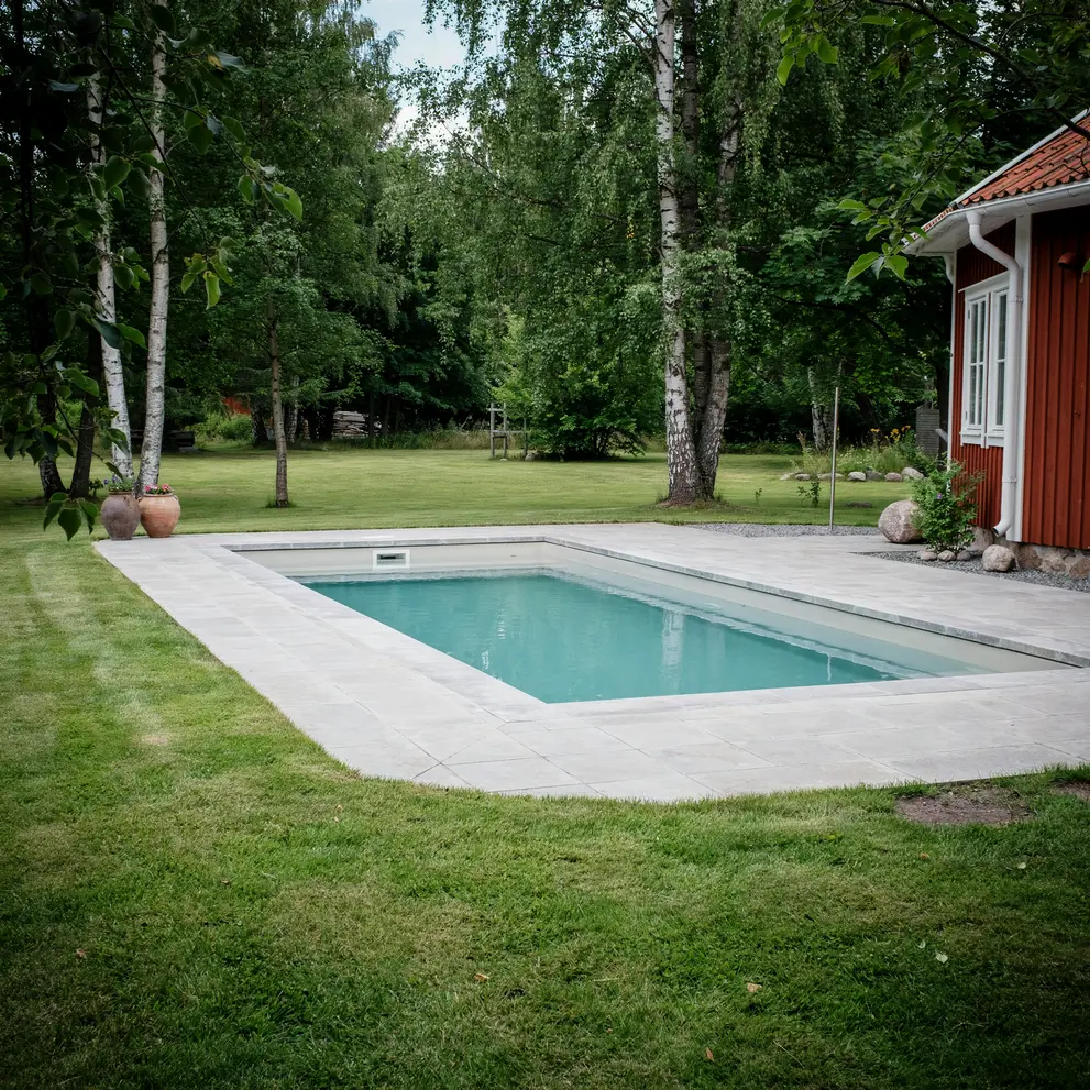 bygga pool jarna sormland stockholm